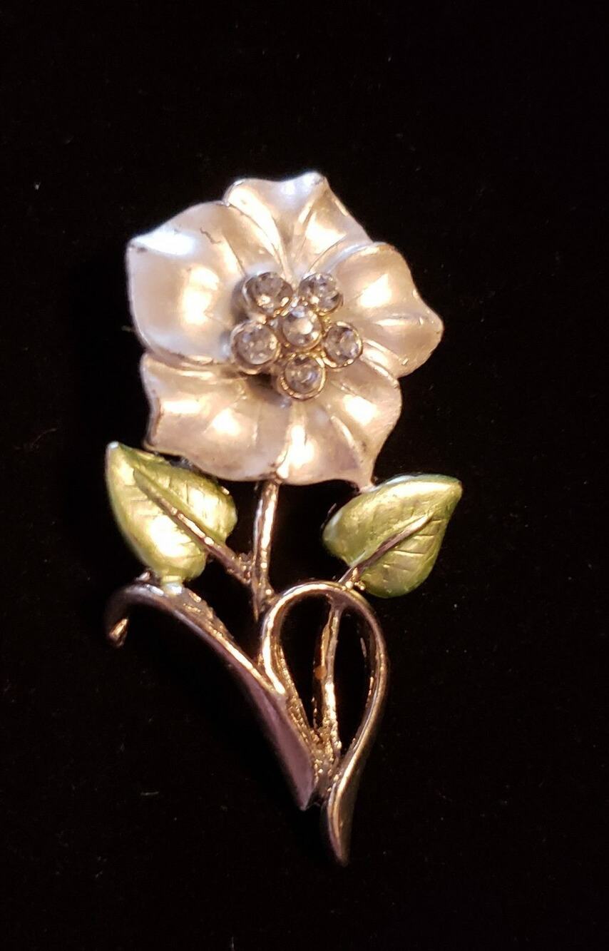 Rhinestone Flower Pin Enamel Brooch 2" Light Purple Green Vintage sf-60
